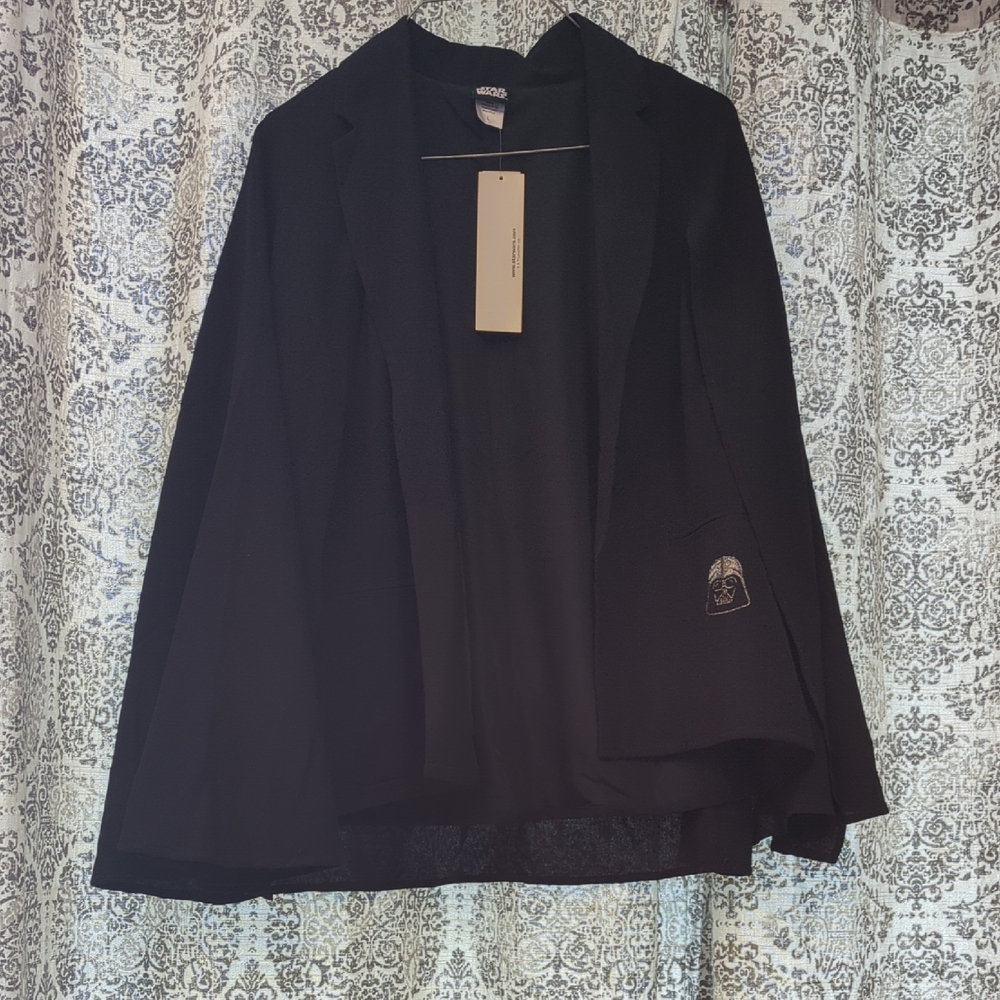 Star Wars Black BoxLunch Cape